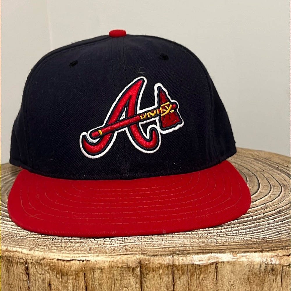 Atlanta Braves Fitted Hat - Navy/Red Authentic Collection- Size 7 (55.8cm)